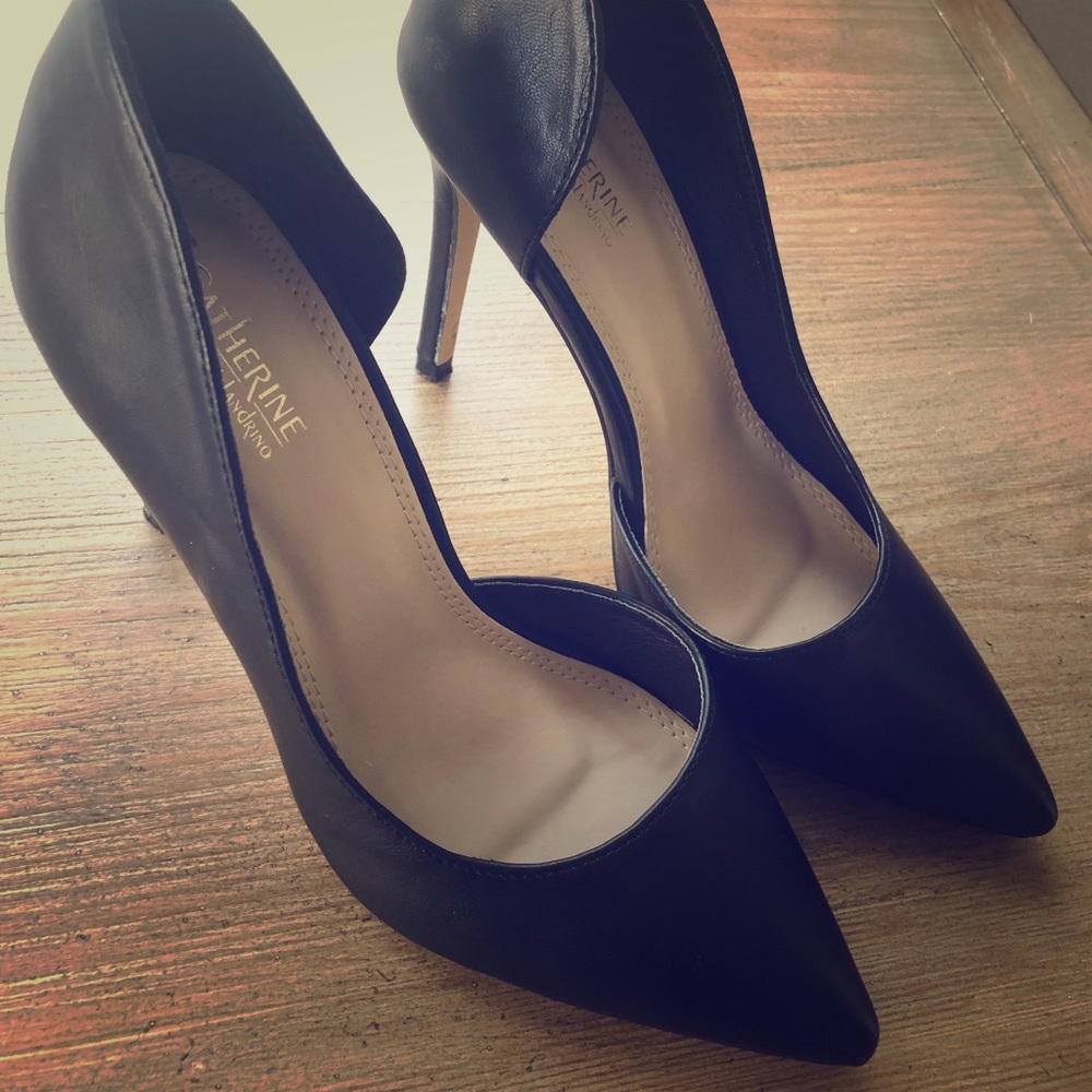 ♦️FINAL PRICE DROP♦️Classic Black high heels